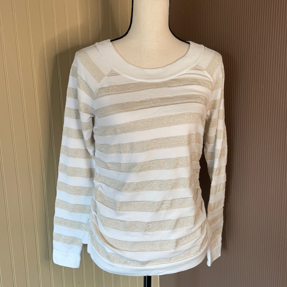 Eureka cream & gold‎ sweater size medium